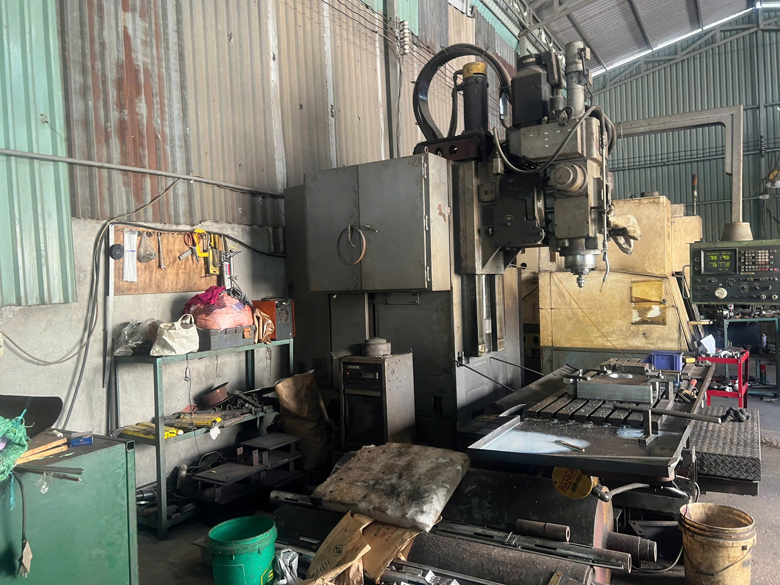 Milling machine 1.jpg
